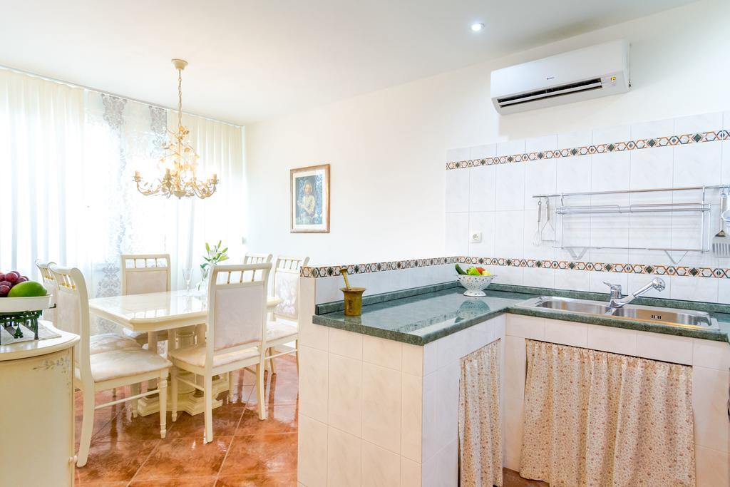 Apartment Mandalina Сплит Екстериор снимка